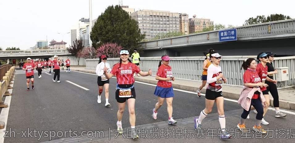 六国橄榄球锦标赛年轻新星潜力挖掘